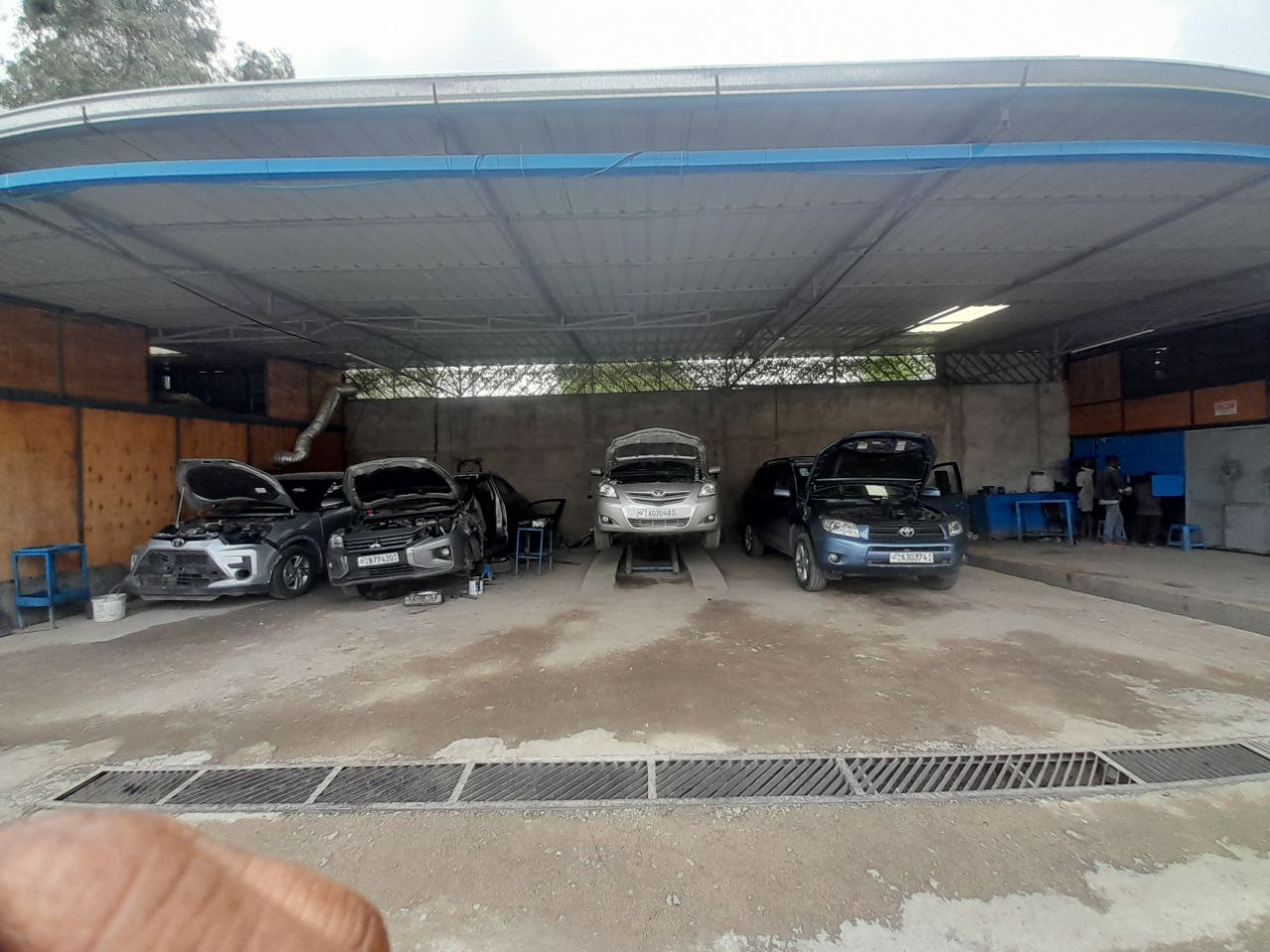 Garage photo